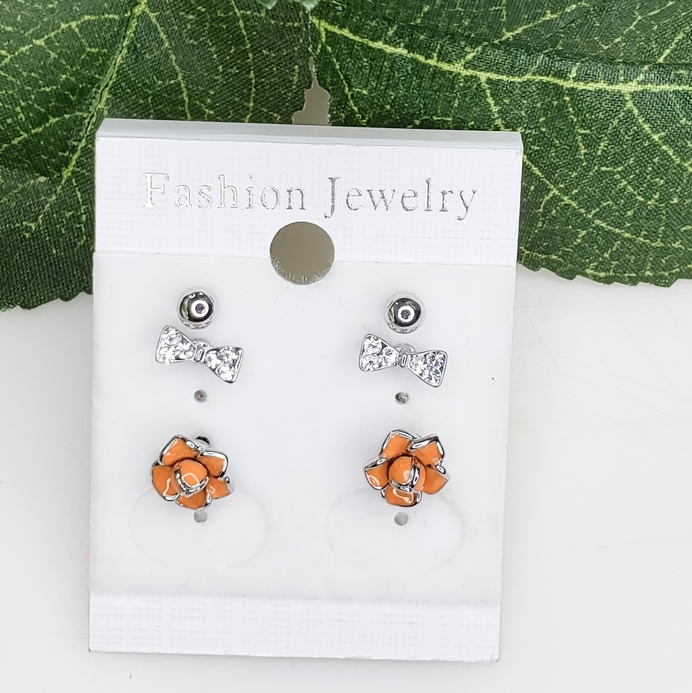 A set of 3 fashion earrings